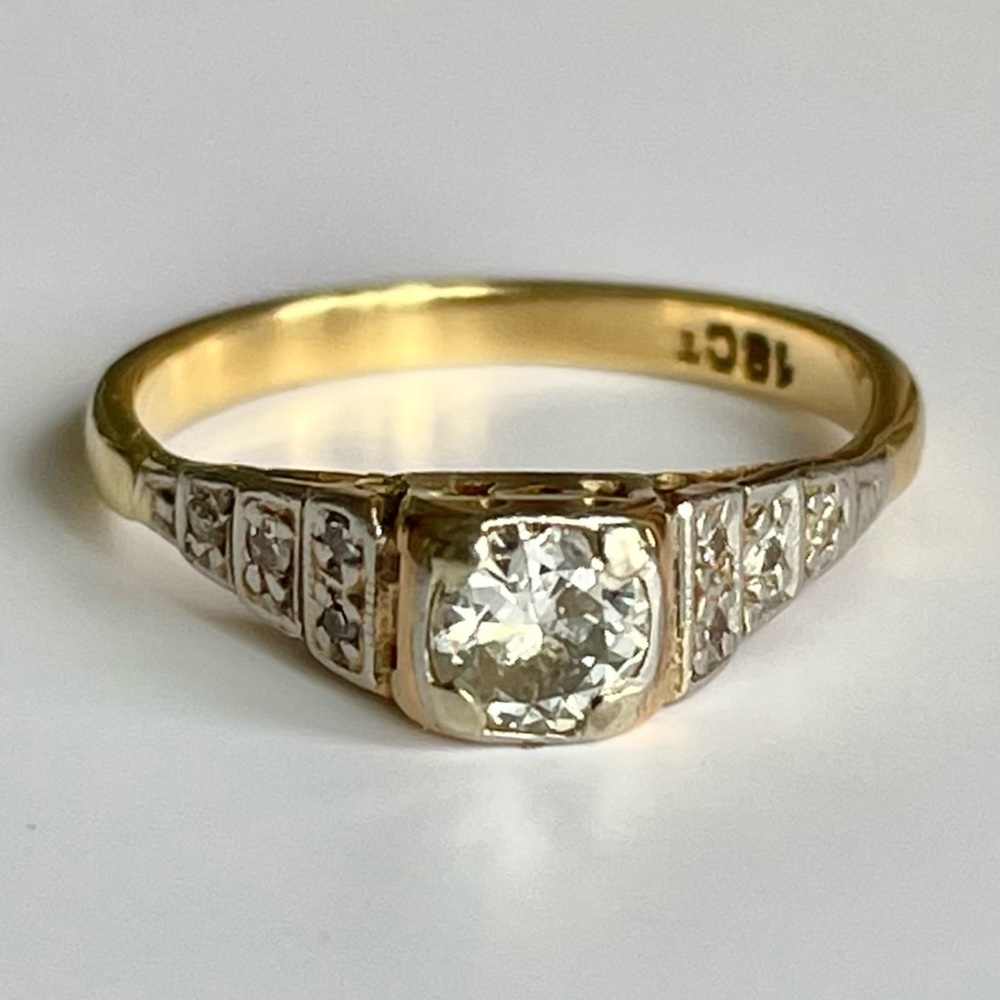 Victorian 18k Mine Cut Diamond Ring 2.5g